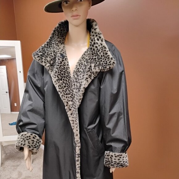 Reversible Faux Fur Leopard Coat | Plush & Smooth Finish - Picture 2 of 10